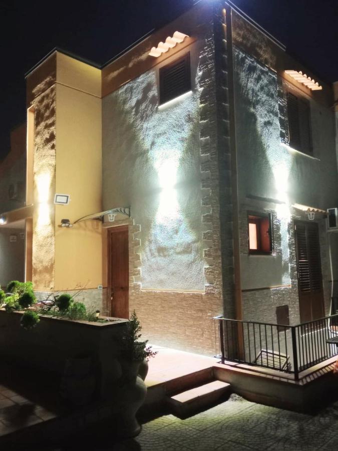 Casa Vacanze Butterfly تْرابْيا المظهر الخارجي الصورة